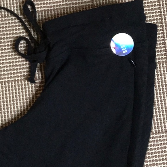 Black Yoga Legging by Pink VS - Picture 3 of 4